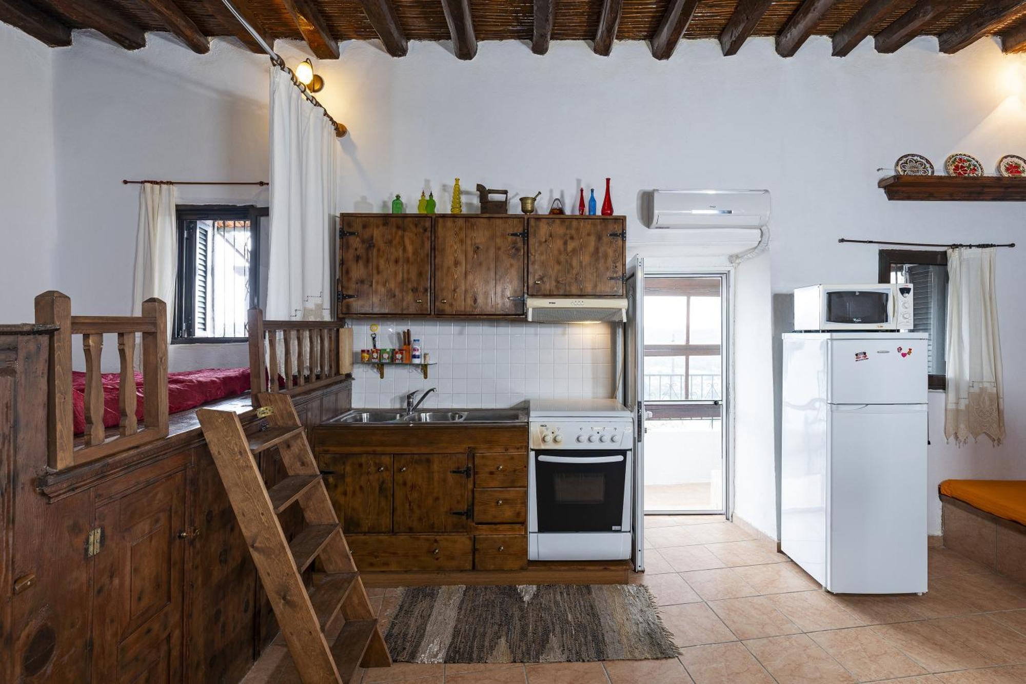 1900s Traditional House In Rhodes