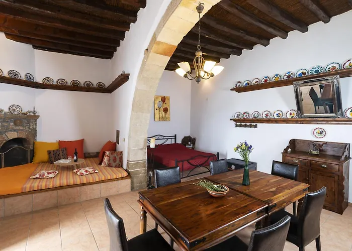 1900S Traditional House In Rhodes